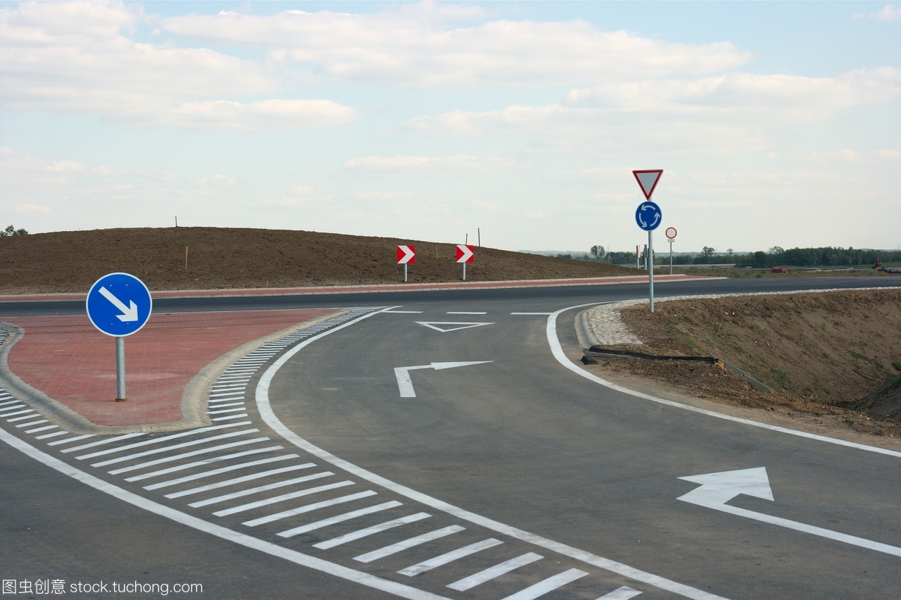 代辦公路交通工程專業(yè)承包資質(zhì)